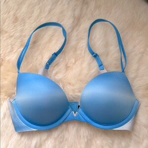 Victoria’s Secret Blue & White Ombré Push Up Bra Size 32C with Rhinestone V.